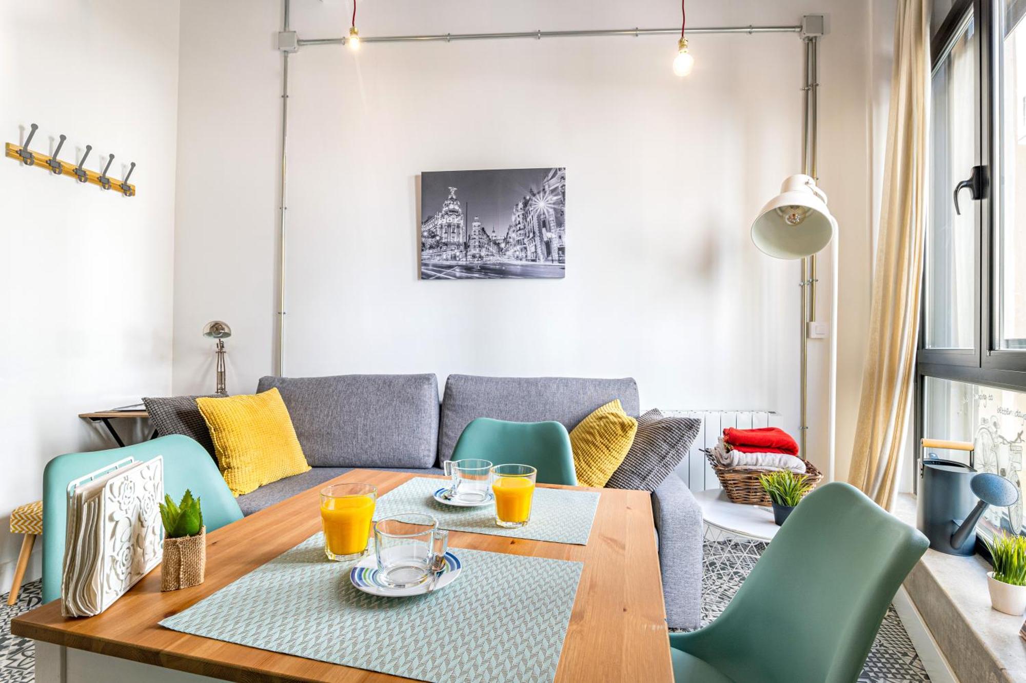 Vintage Apartment Near Puerta Del Sol Madrid Eksteriør bilde