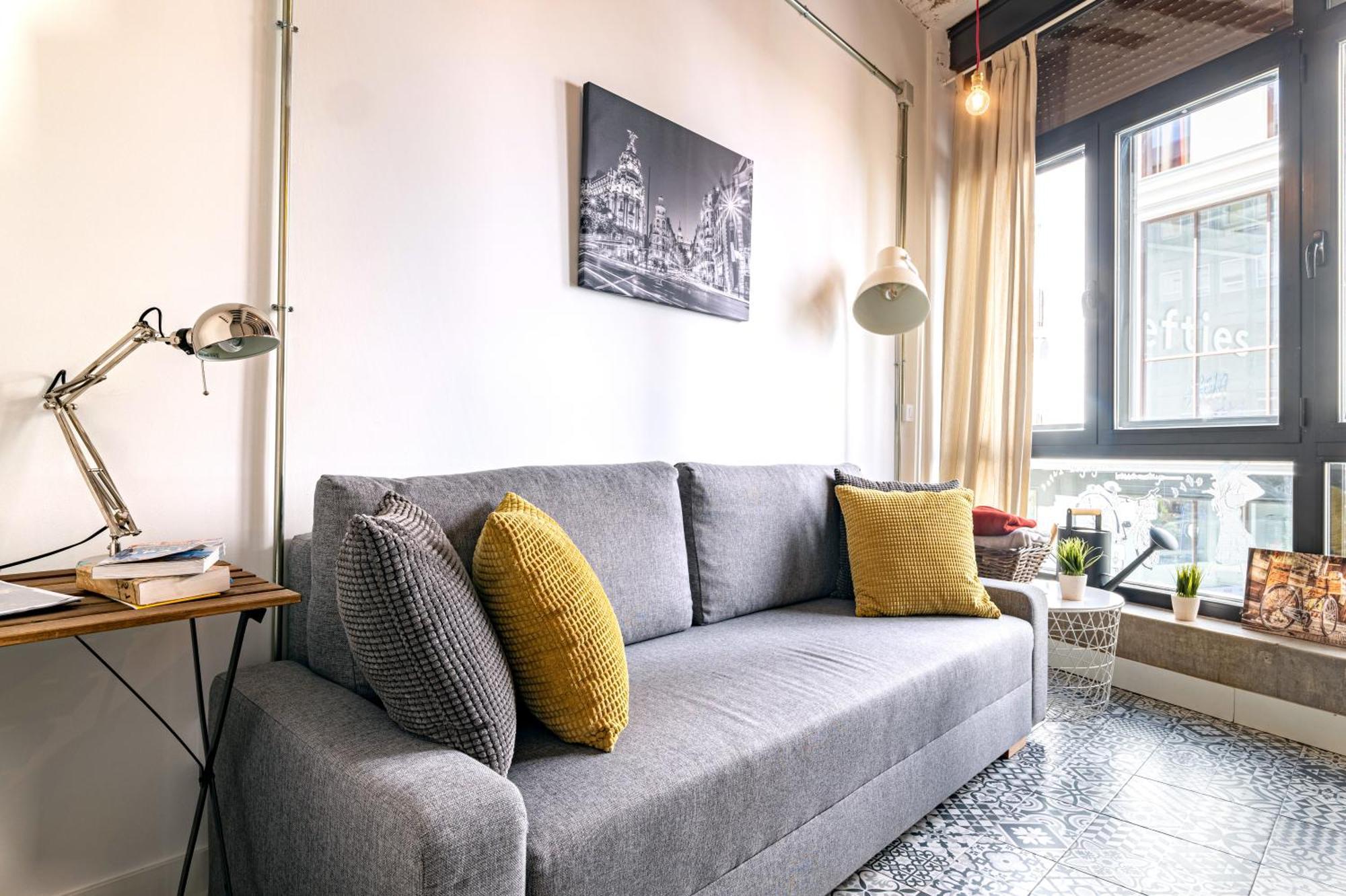 Vintage Apartment Near Puerta Del Sol Madrid Eksteriør bilde